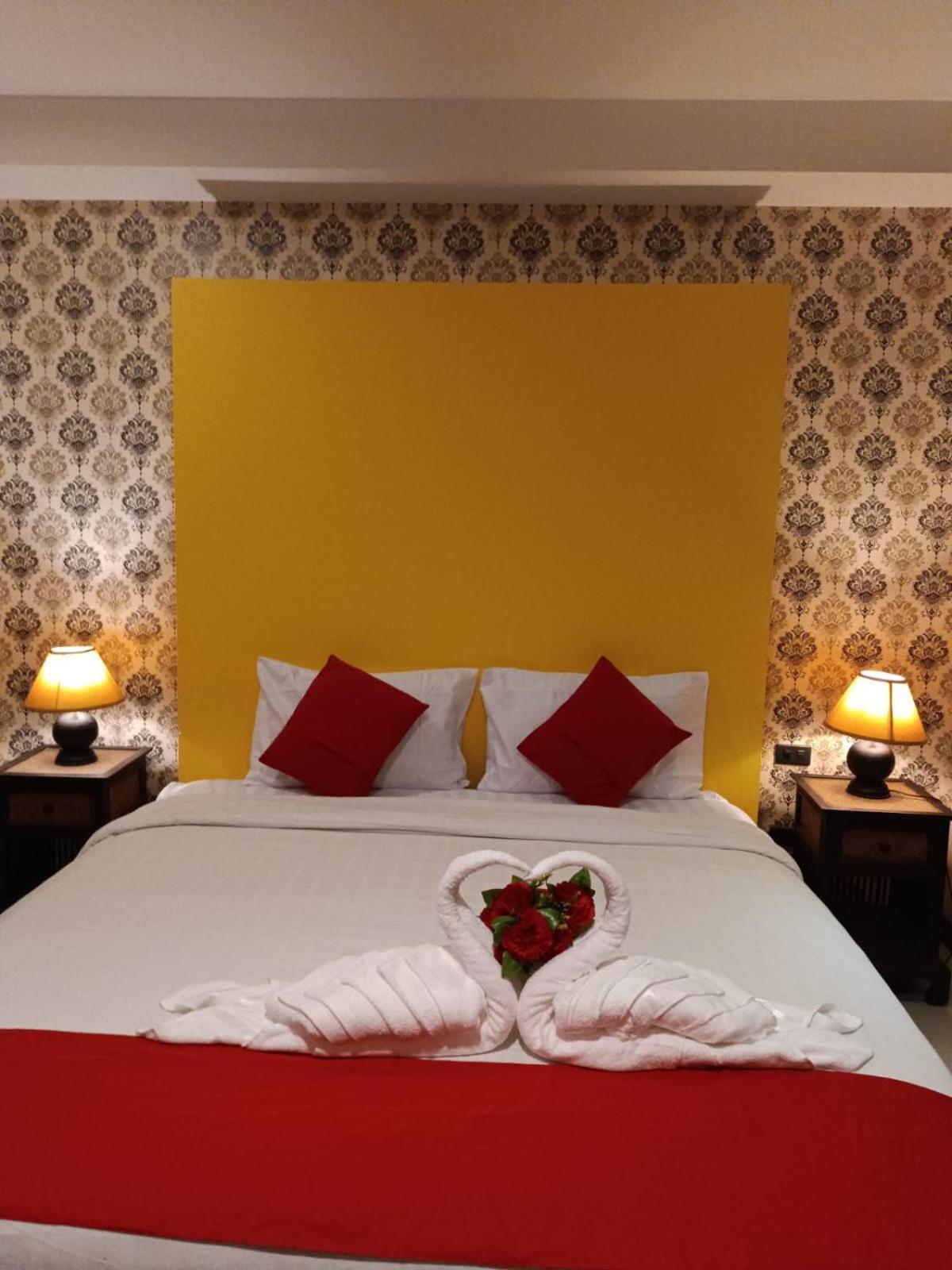 Aura Inn Rooms Паттайя Экстерьер фото