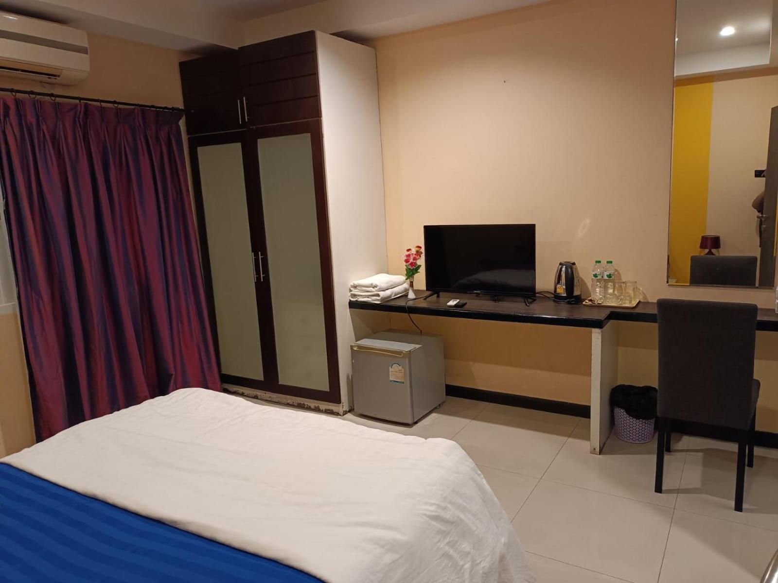 Aura Inn Rooms Паттайя Экстерьер фото