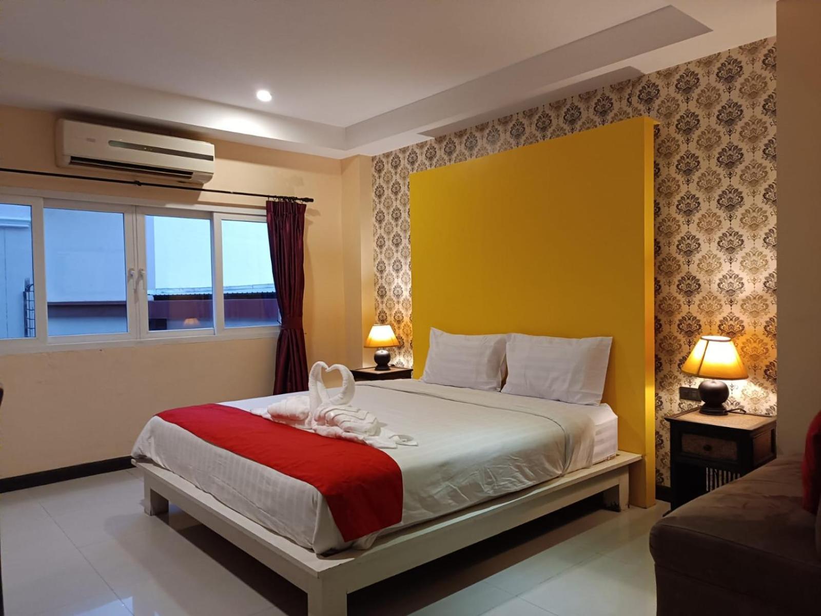 Aura Inn Rooms Паттайя Экстерьер фото